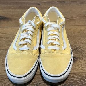 Pale yellow vans woman’s size 9.5